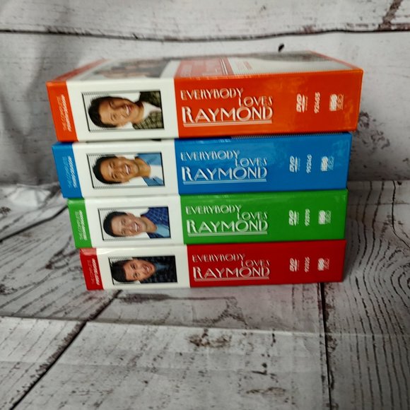 Everybody Loves Raymond: The Complete Series seasons 1-4 DVD Pre-Owned - Picture 3 of 3